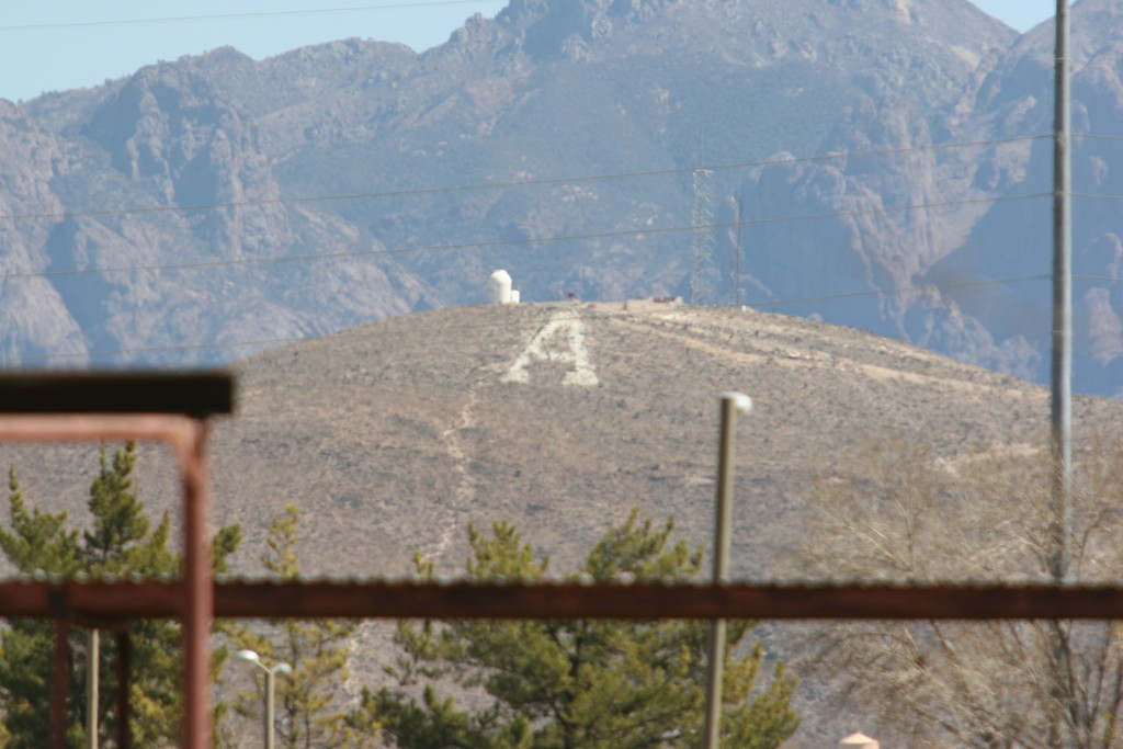 alex/nmsu_d2_fence//////////////////////////////////////////////////////nmsu_fence_d2_0133.jpg