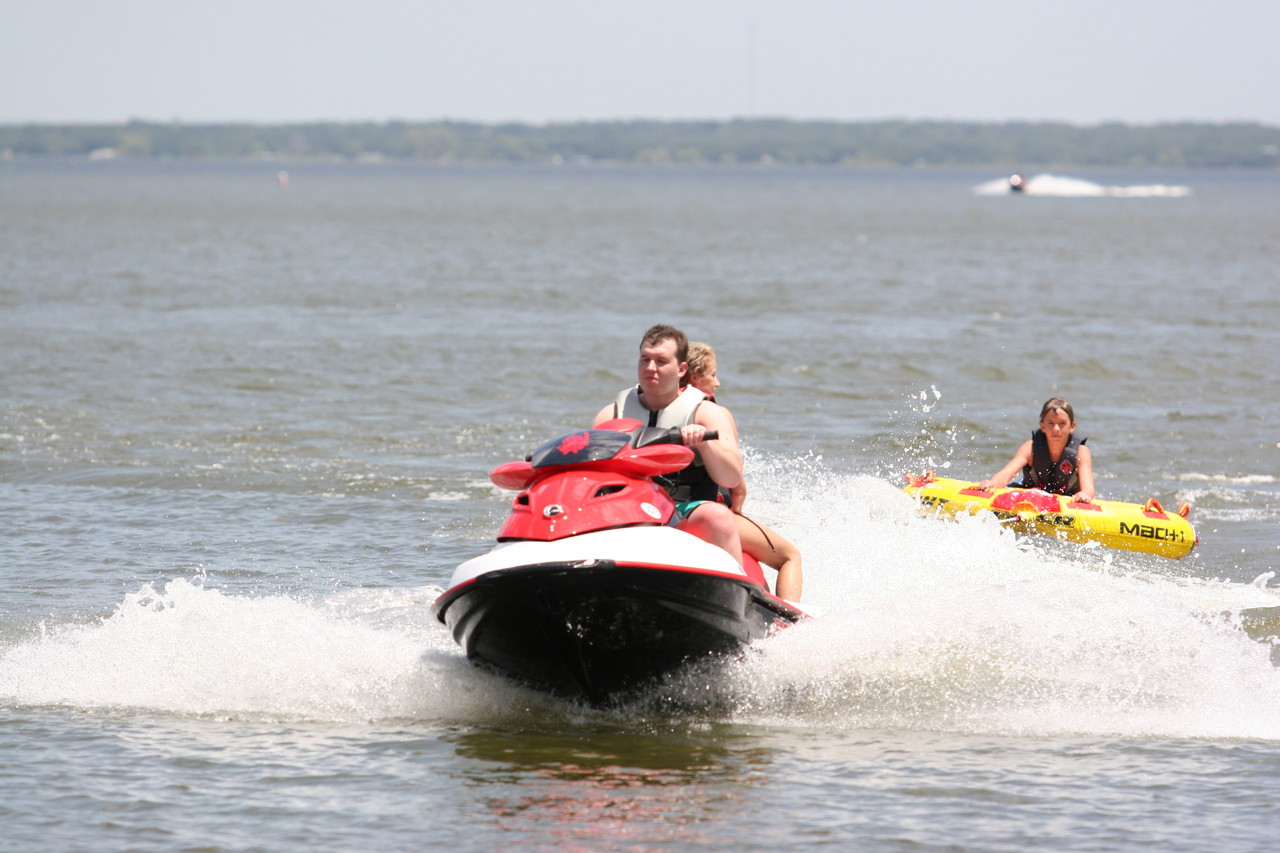 pictures/LakeHouse/alex1/lakefun3_0023.jpg