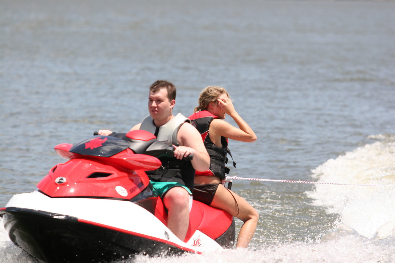 pictures/LakeHouse/alex1/lakefun3_0024.jpg