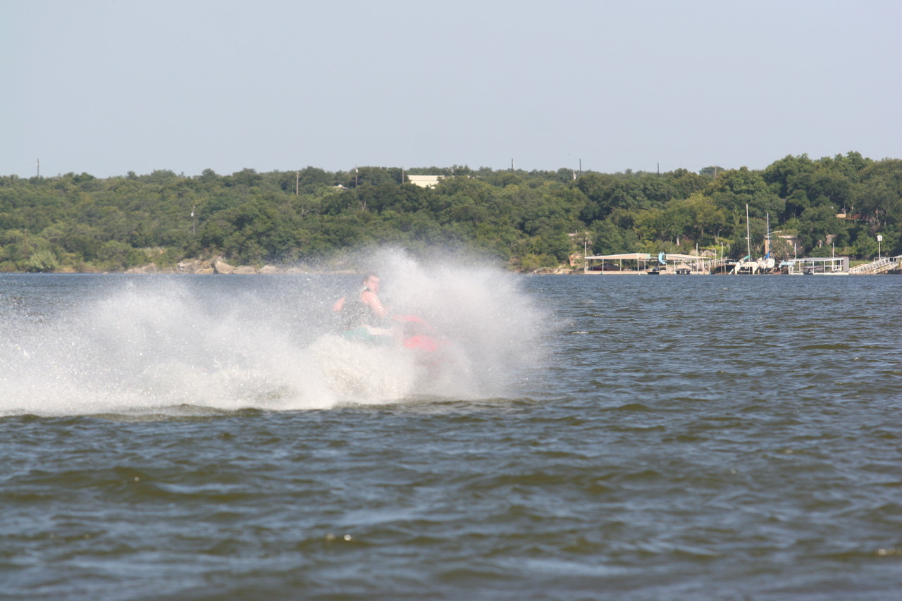 pictures/LakeHouse/alex1/lakefun3_0145.jpg