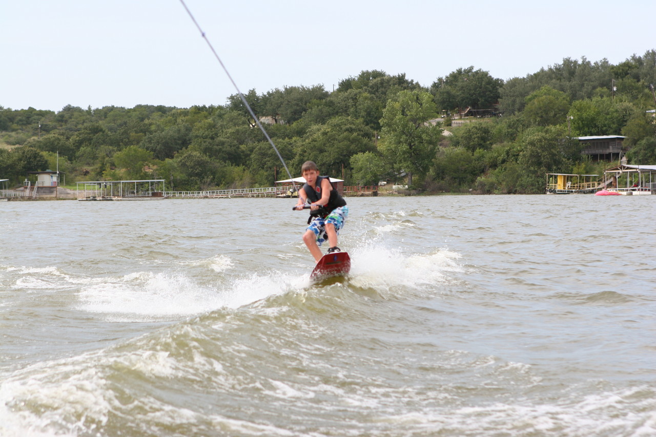 pictures/LakeHouse/wake/wakeboard1_0029.jpg