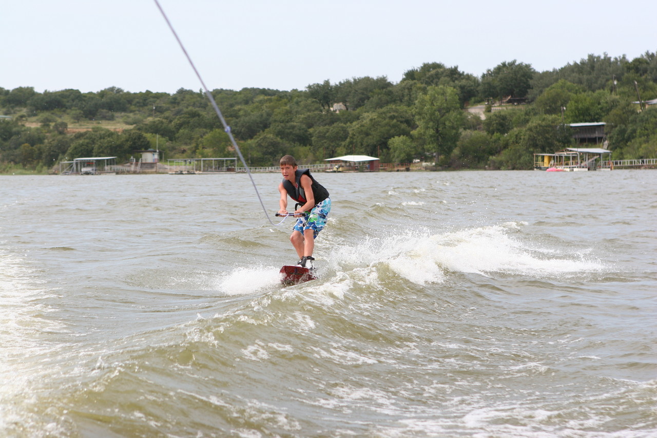 pictures/LakeHouse/wake/wakeboard1_0034.jpg