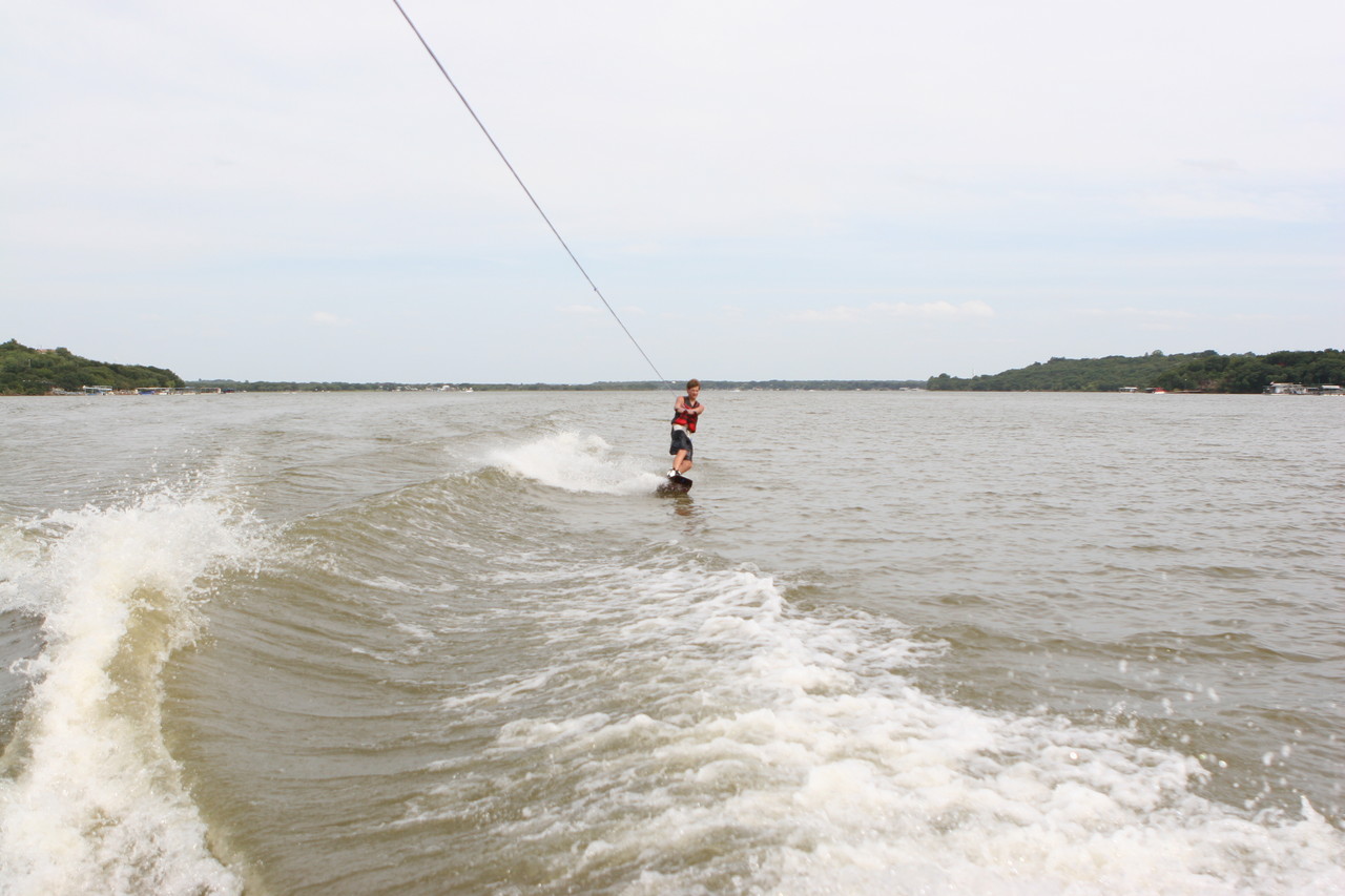 pictures/LakeHouse/wake/wakeboard1_0064.jpg