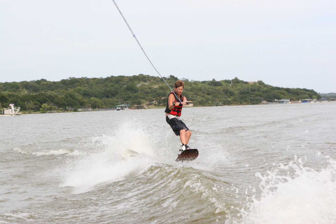 pictures/LakeHouse/wake/wakeboard1_0068.jpg