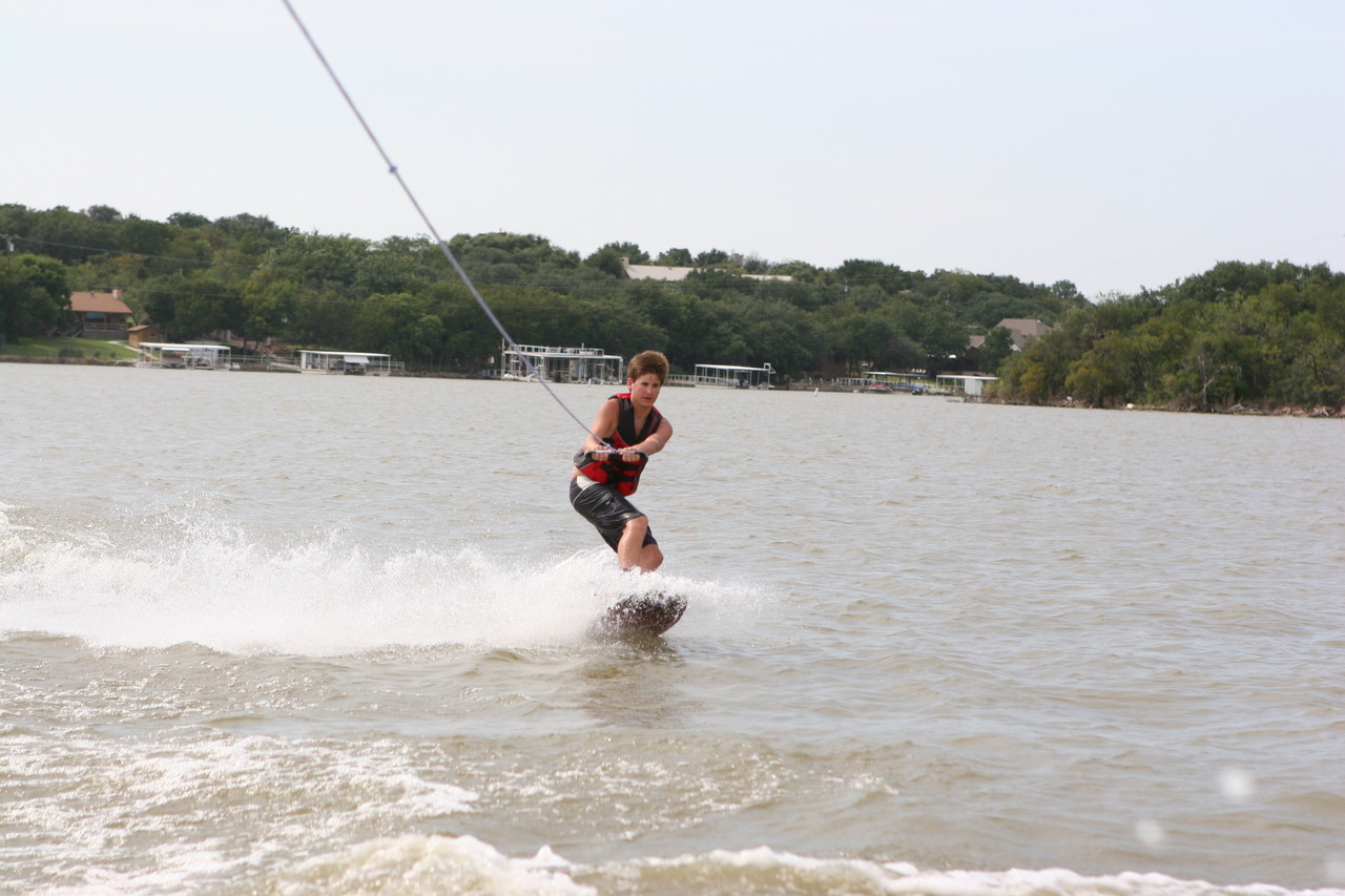 pictures/LakeHouse/wake/wakeboard1_0072.jpg