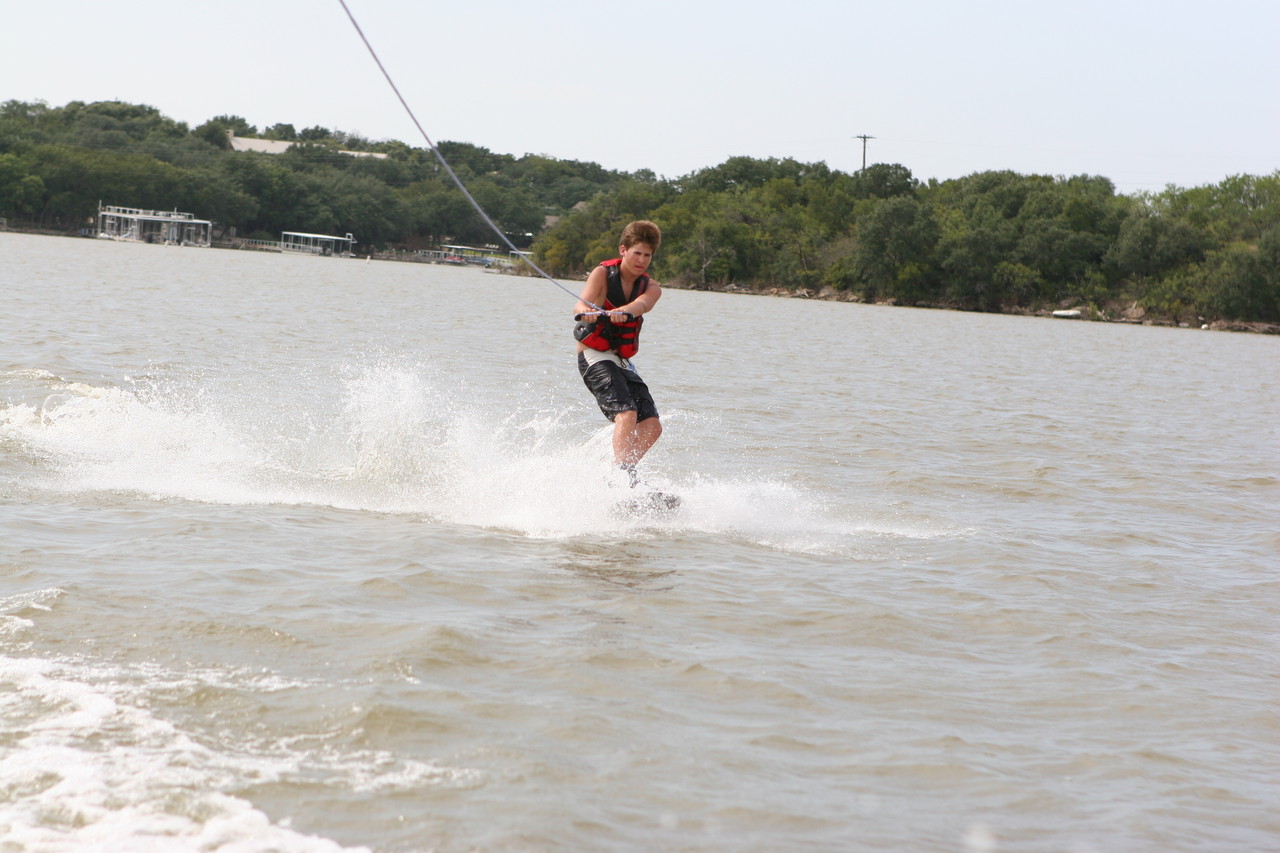 pictures/LakeHouse/wake/wakeboard1_0073.jpg