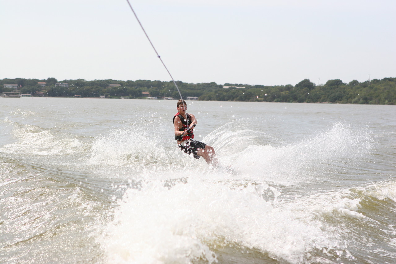 pictures/LakeHouse/wake/wakeboard1_0092.jpg