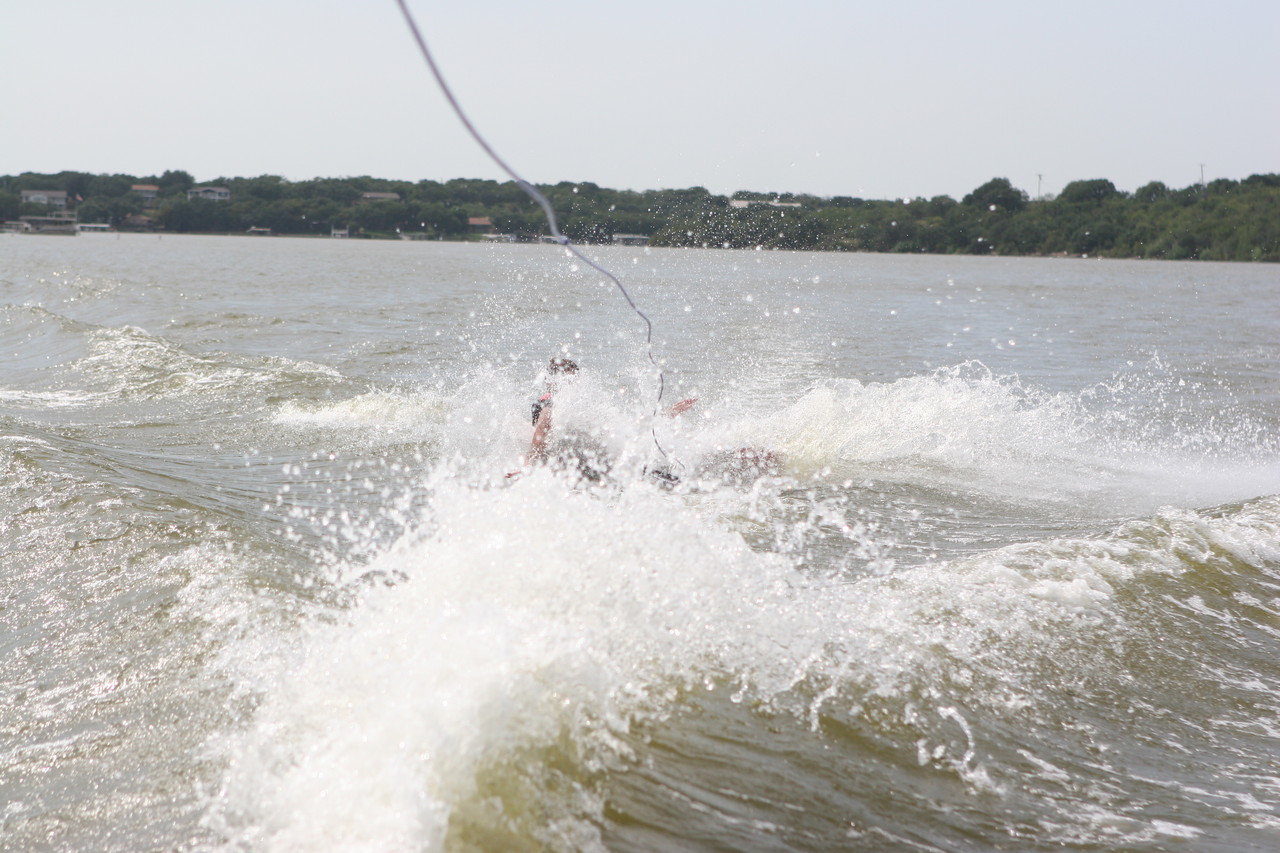 pictures/LakeHouse/wake/wakeboard1_0094.jpg