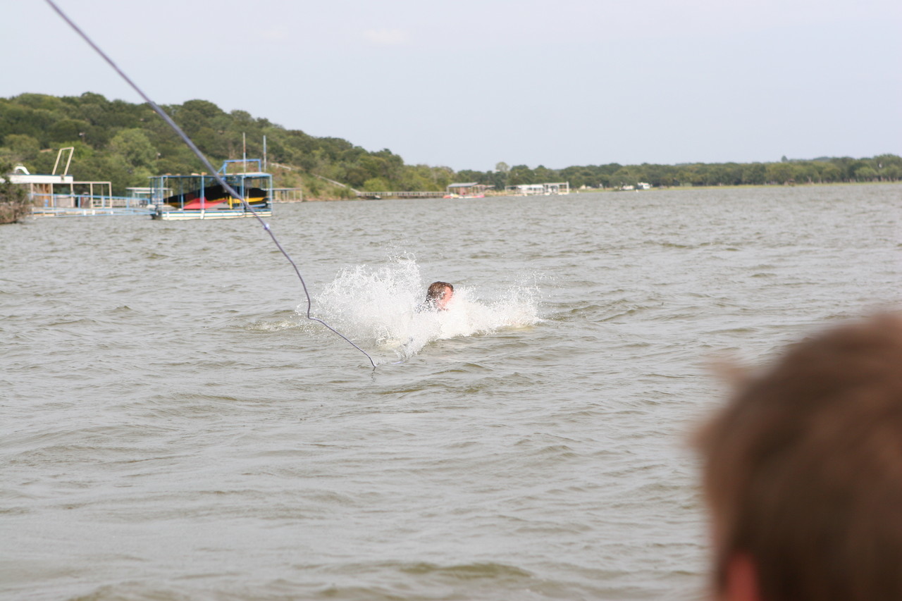 pictures/LakeHouse/wake/wakeboard1_0123.jpg