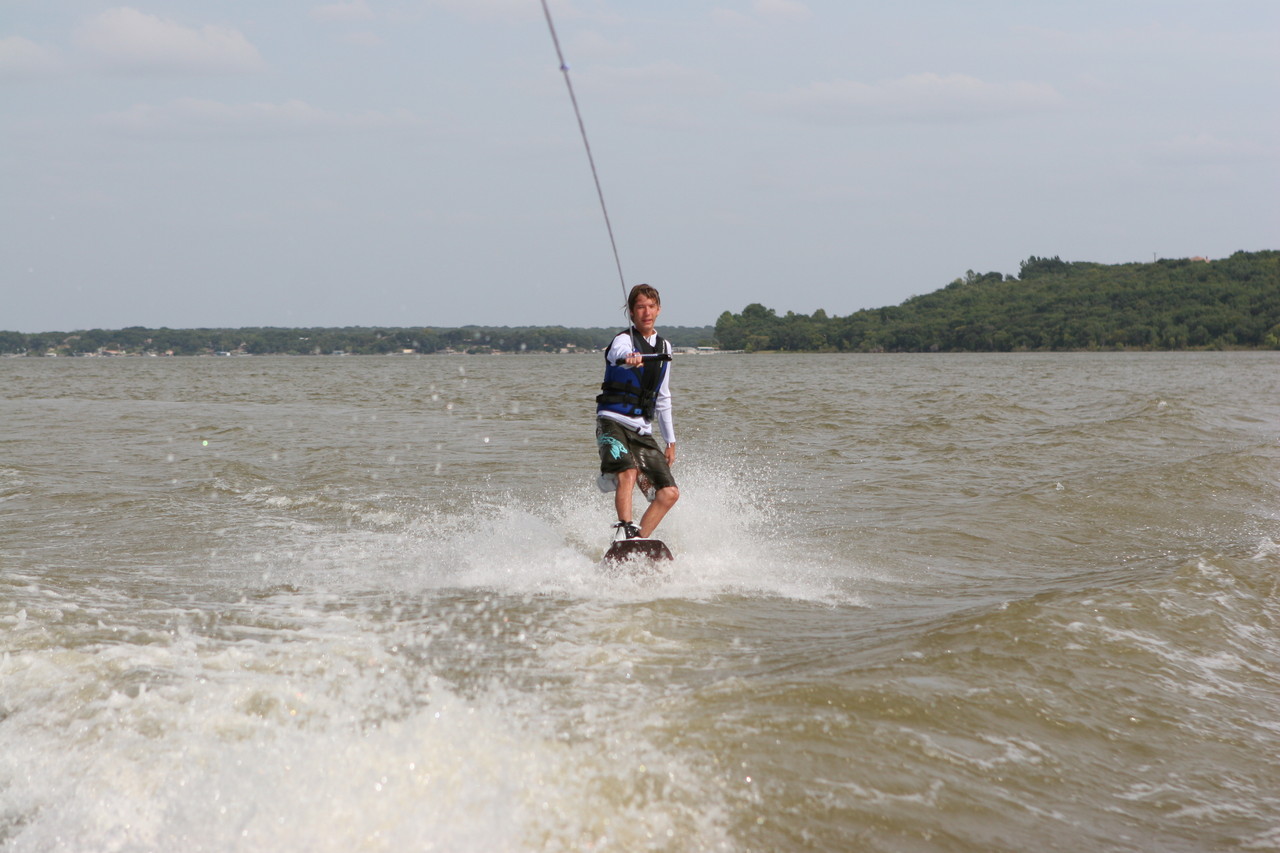 pictures/LakeHouse/wake/wakeboard1_0131.jpg