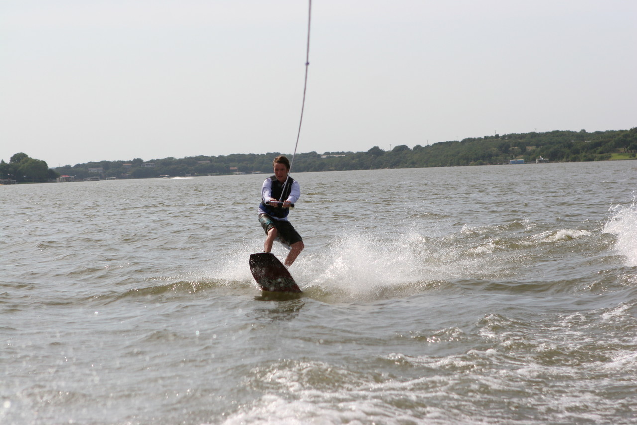 pictures/LakeHouse/wake/wakeboard1_0159.jpg