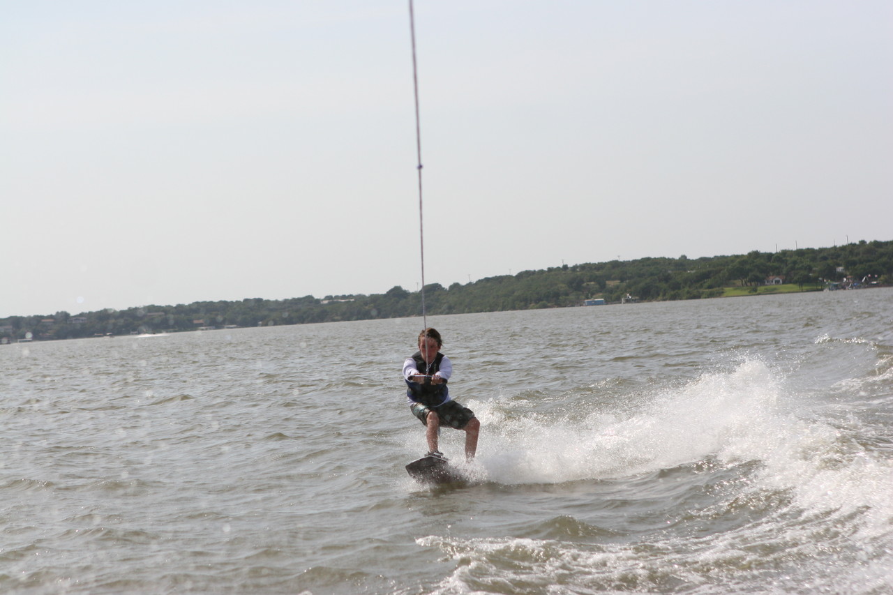 pictures/LakeHouse/wake/wakeboard1_0160.jpg