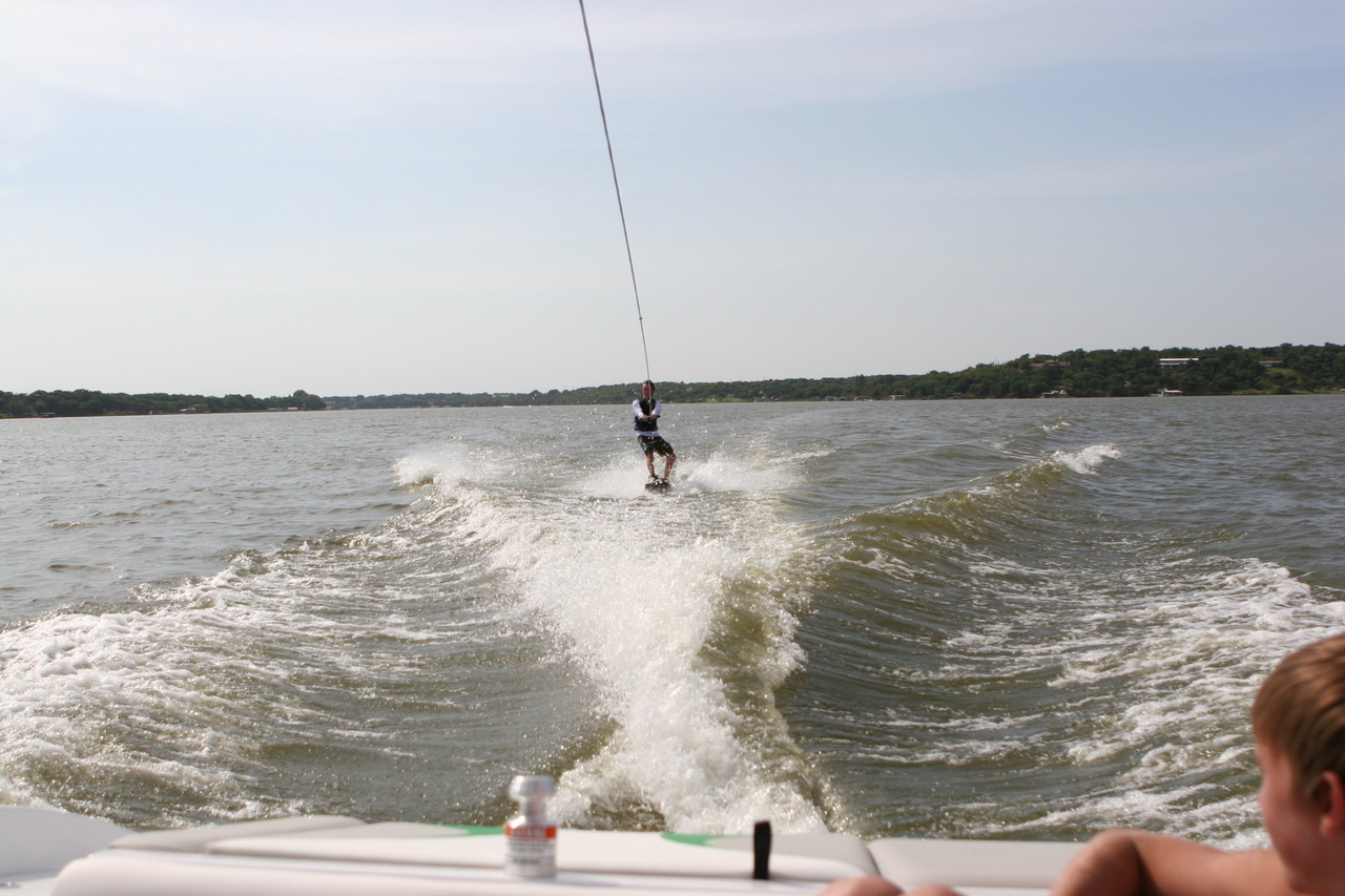 pictures/LakeHouse/wake/wakeboard1_0164.jpg