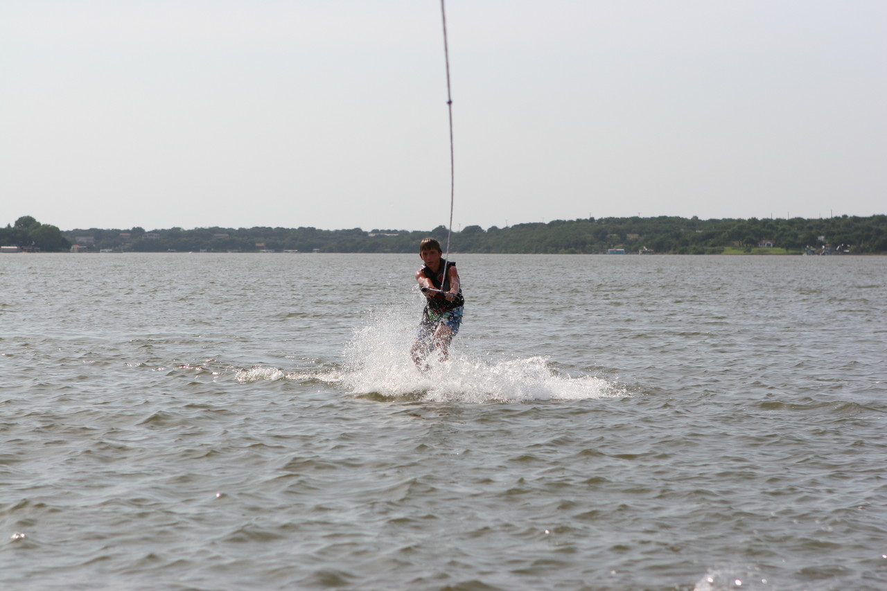 pictures/LakeHouse/wake/wakeboard1_0168.jpg