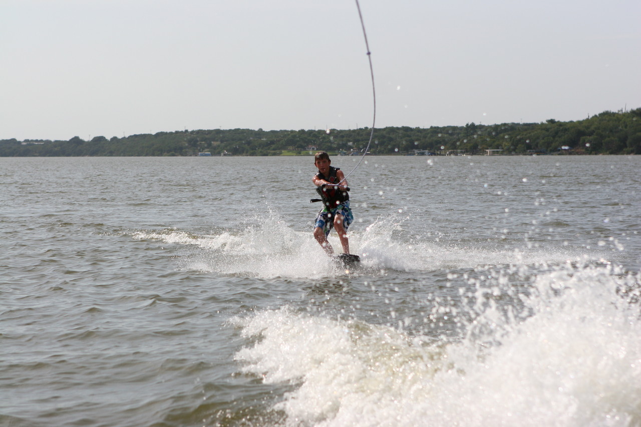 pictures/LakeHouse/wake/wakeboard1_0169.jpg