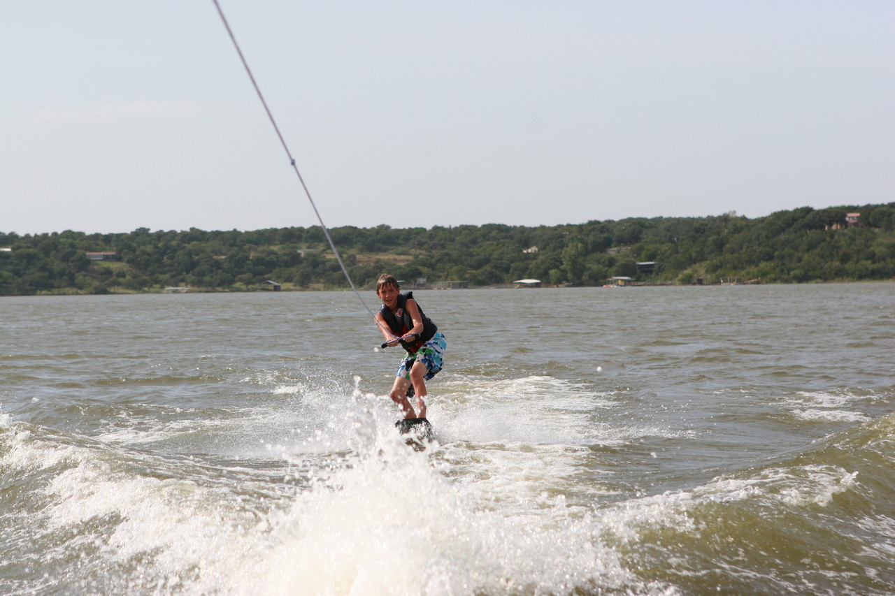 pictures/LakeHouse/wake/wakeboard1_0180.jpg