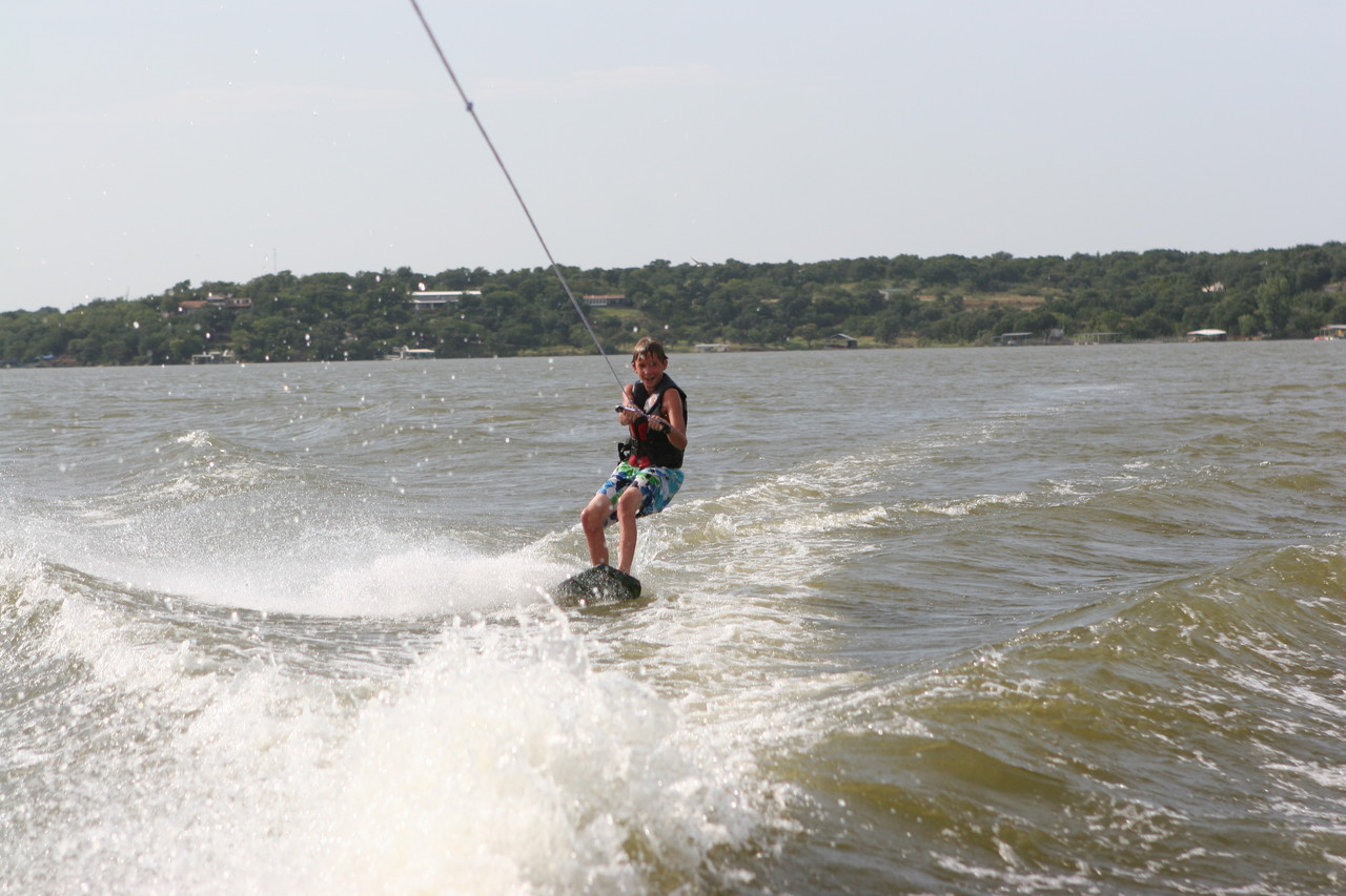 pictures/LakeHouse/wake/wakeboard1_0181.jpg