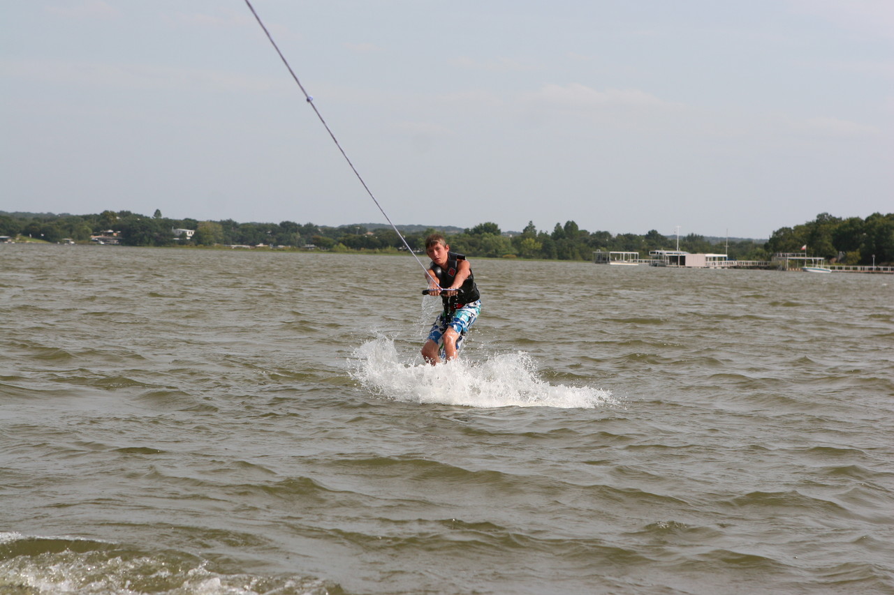 pictures/LakeHouse/wake/wakeboard1_0191.jpg